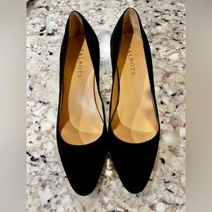 Talbots Black Suede Pointed Toe Block Heel Pumps Gold Embellishment Size 6